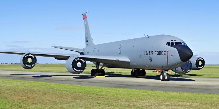 KC 135
