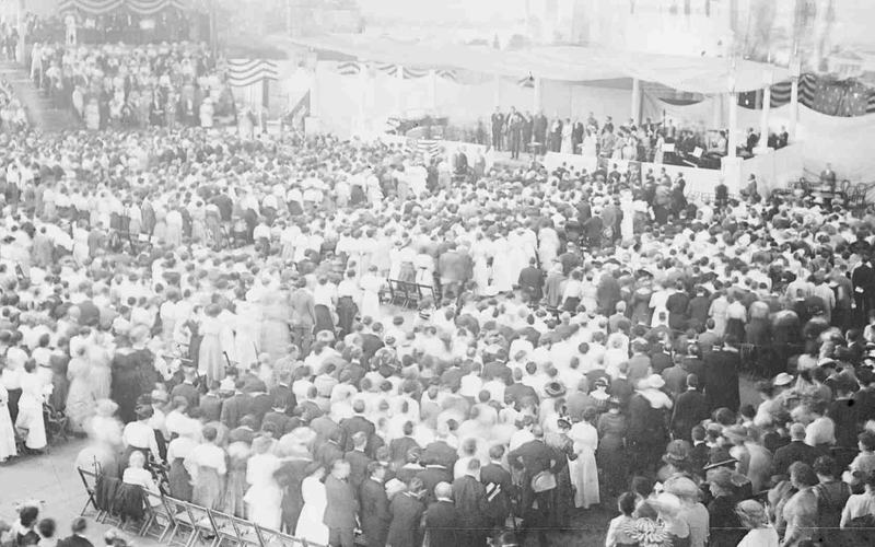 Largest annual meeting of National Education Association in 1916.