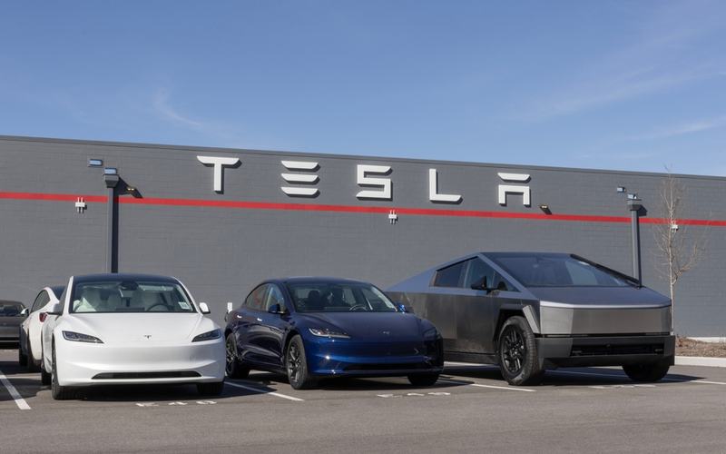Tesla Photo