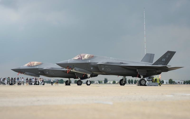 US Bases Jet