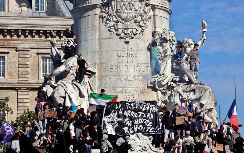 French Riots - FreCha (Photo/License)
