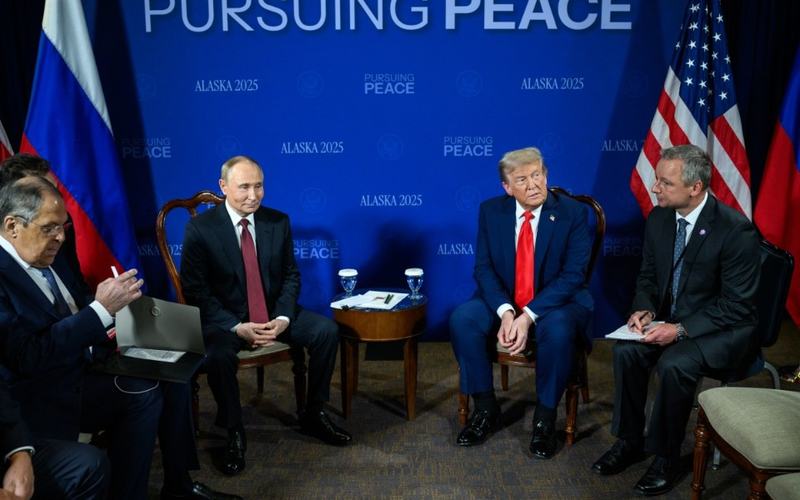 Trump and Putin - The White House Gallery