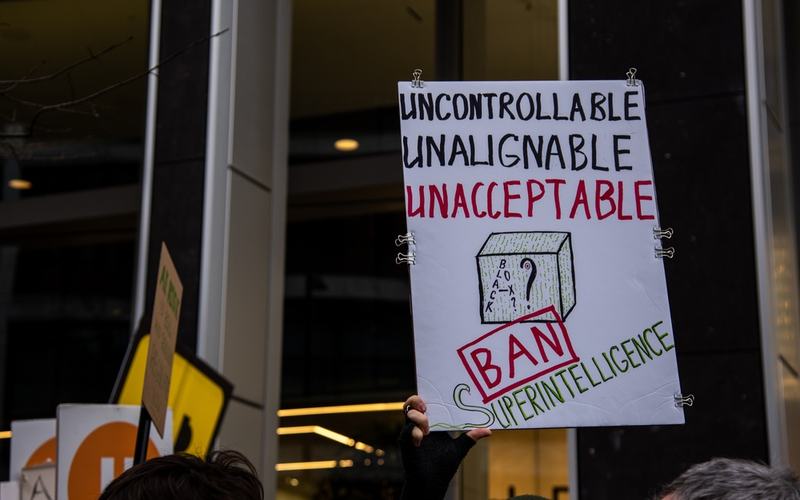SI / AI Protester - Shutterstock